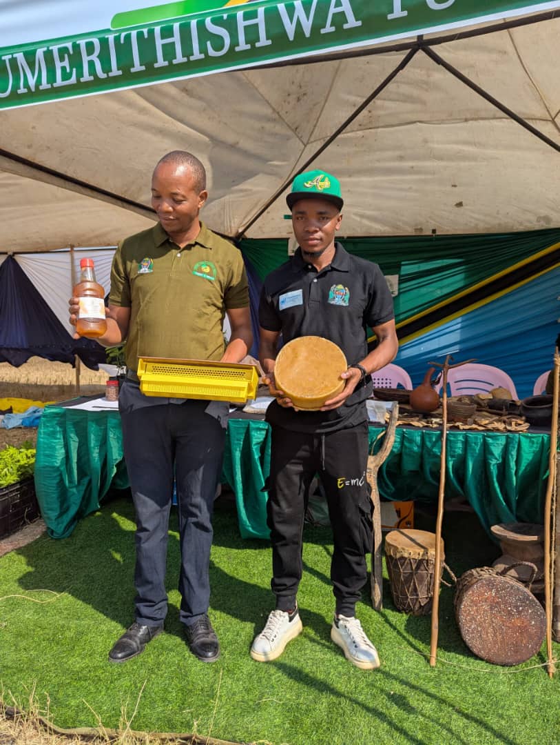 Sharing knowledge about local forest products